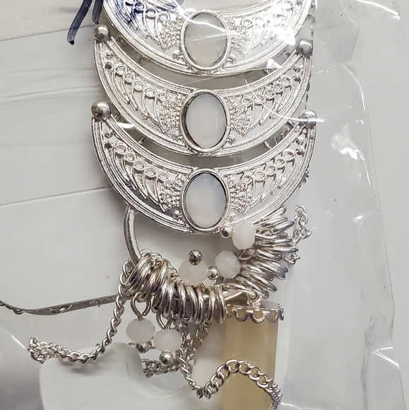 New Spirit Opalesque Triple Moon Crystal Necklace. - Picture 10 of 10